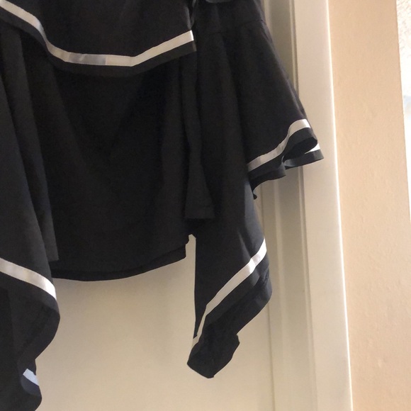 Black and white off the shoulder top with flutter sleeves- size M - Picture 2 of 5